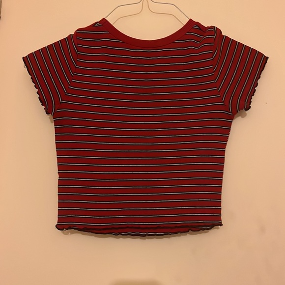 Garage crop top - Picture 2 of 2